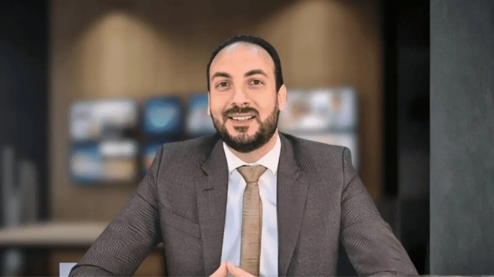 تطوير المهارات القيادية (القيادة وإدارة الأداء)