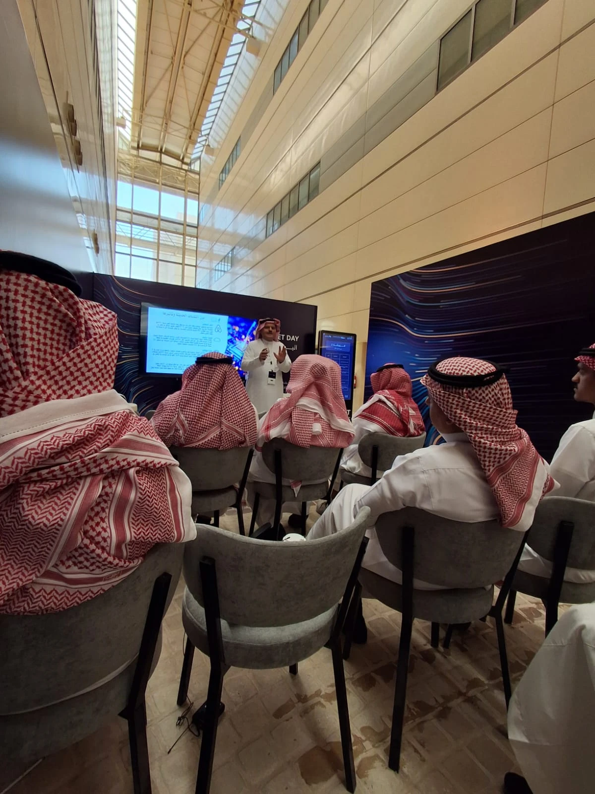 مشاركة مركز راي للتدريب فى فعالية اليوم العالمي للإنترنت التي اقيمت  بمدينة الملك عبدالعزيز للعلوم والتقنية